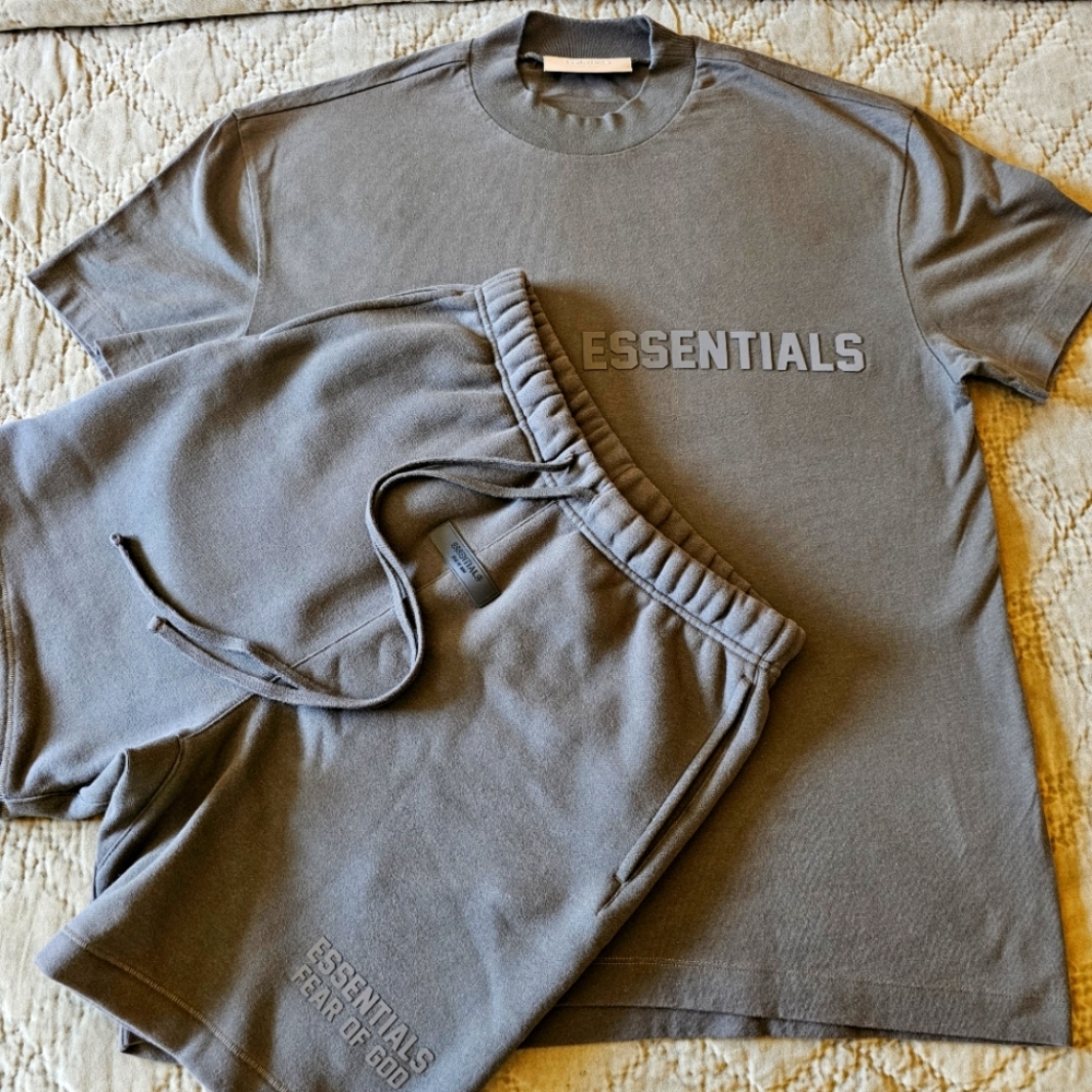 Fear of God Essentials SS23 - Off Balck